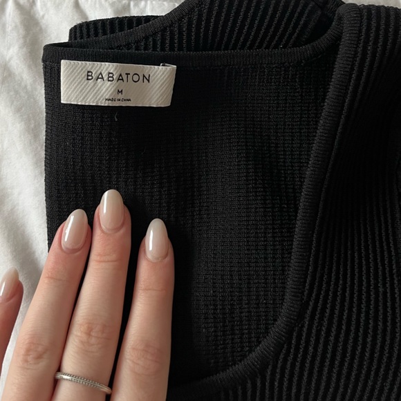 Sculpt Knit Short Sleeve - Picture 2 of 2